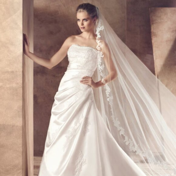 Avenue Diagonal by Pronovias Wedding Dress Orly - Picture 5 of 5